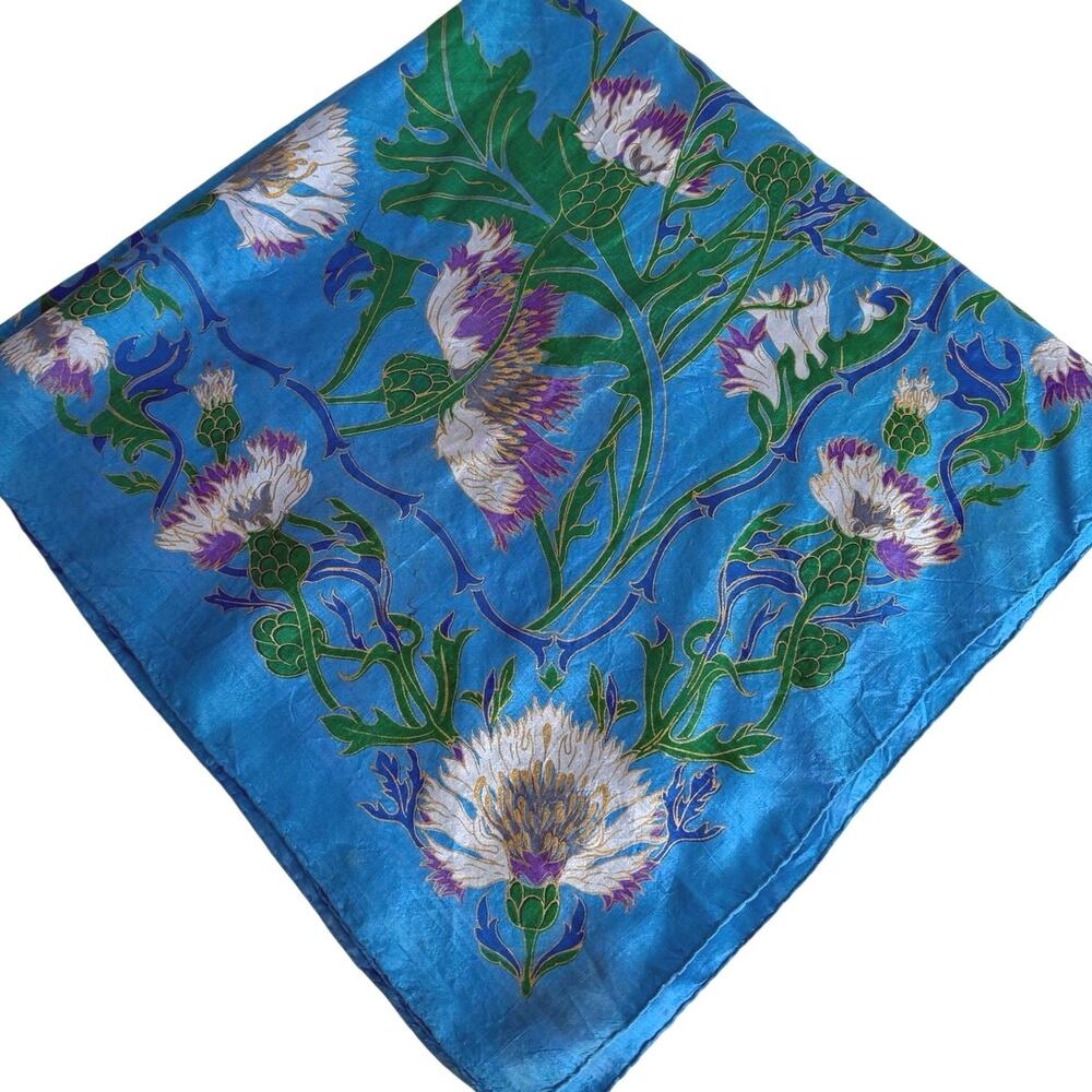 Vintage 100% Thai silk blue floral scarf made in Thailand 35.5”x34” - Picture 3 of 10